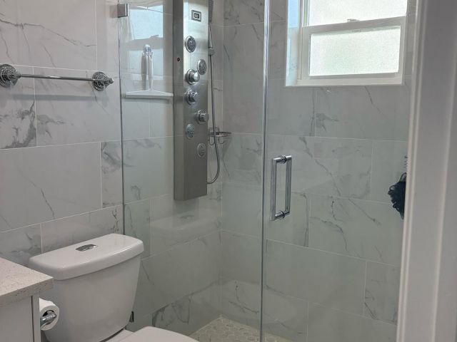 Продажа дома по адресу 1210 NE 42nd Ct - фото 6000425