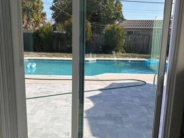 Продажа дома по адресу 1210 NE 42nd Ct - фото 6000429