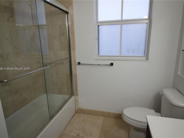 Продажа дома по адресу 10564 NW 70th Ln - фото 5859774