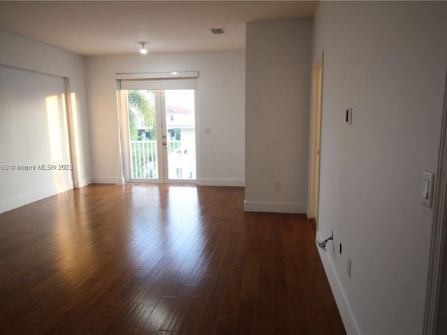 Продажа дома по адресу 10564 NW 70th Ln - фото 5859781