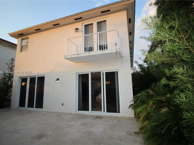 Продажа дома по адресу 10564 NW 70th Ln - фото 5859782