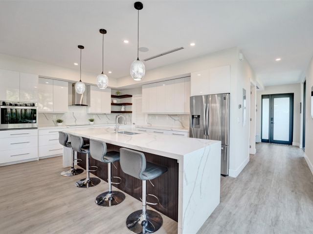 Продажа дома по адресу 1238 NE 17th Ave 2 - фото 6024868