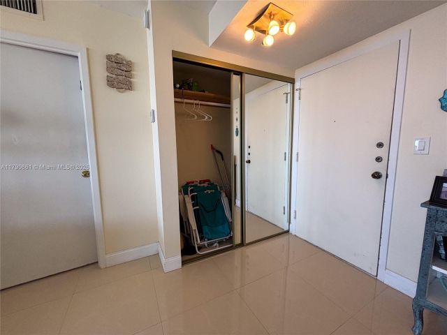 Продажа квартиры #2219 - фото 5896285