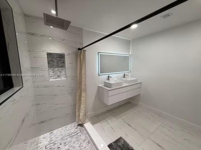 Дом в аренду по адресу 2918 SW 2nd St 2918 - фото 5974765