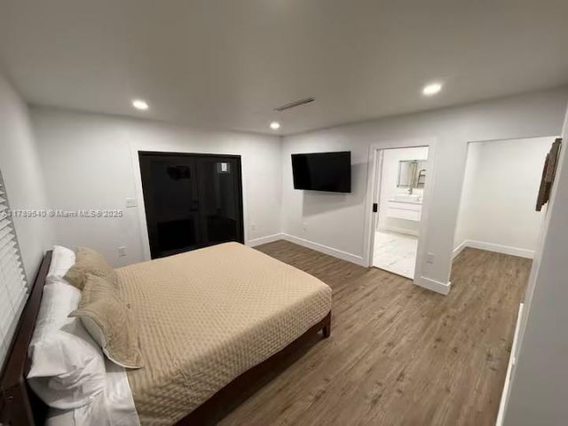 Дом в аренду по адресу 2918 SW 2nd St 2918 - фото 5974766