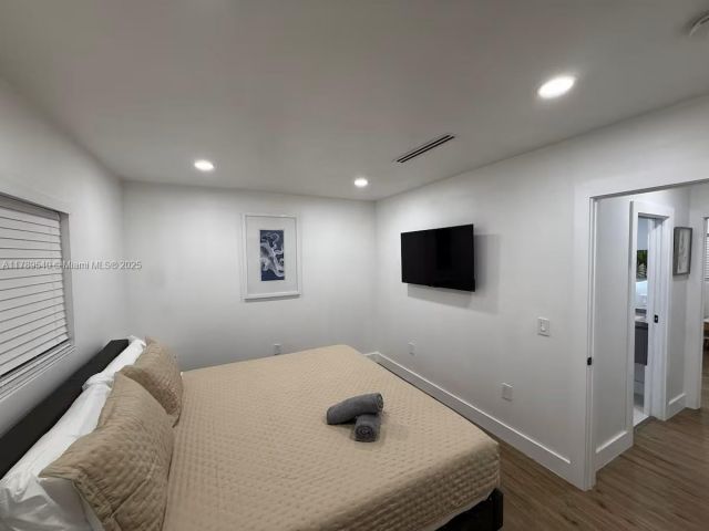 Дом в аренду по адресу 2918 SW 2nd St 2918 - фото 5974773