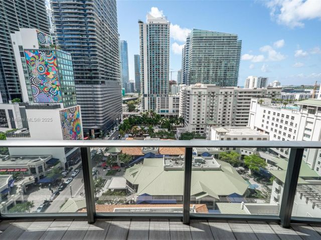 Продажа квартиры #1205 - фото 5930050