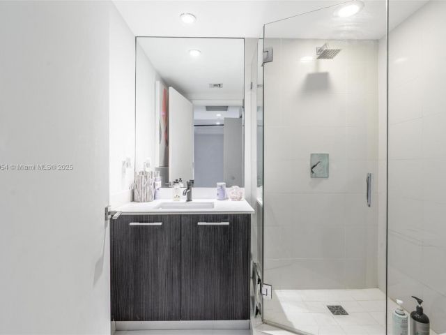 Продажа квартиры #1205 - фото 5930052