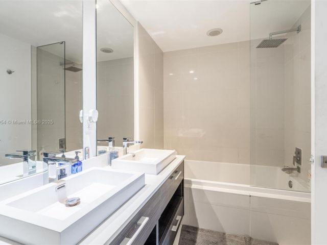 Продажа квартиры #1205 - фото 5930056