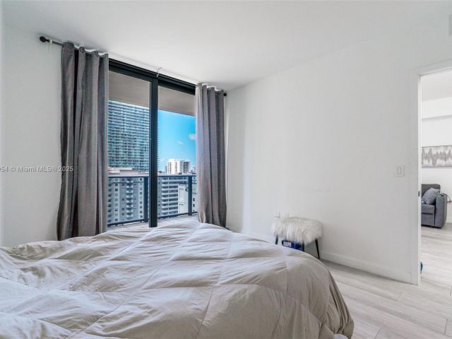 Продажа квартиры #1205 - фото 5930058