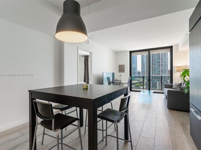 Продажа квартиры #1205 - фото 5930061