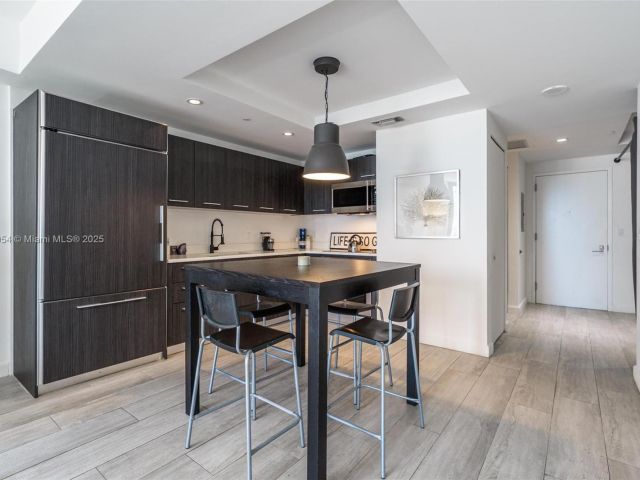 Продажа квартиры #1205 - фото 5930064