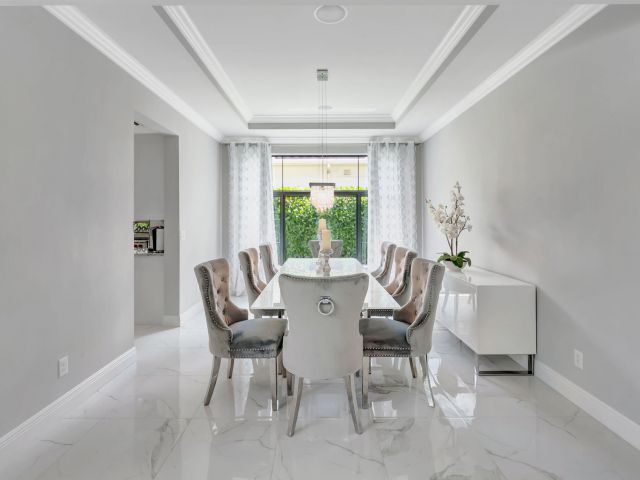 Продажа дома по адресу 7015 NW 27th Avenue - фото 5942289