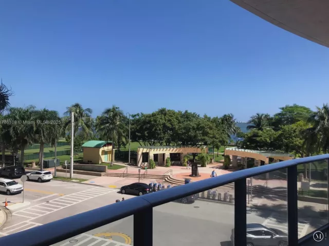 Продажа квартиры #215 - фото 5899940