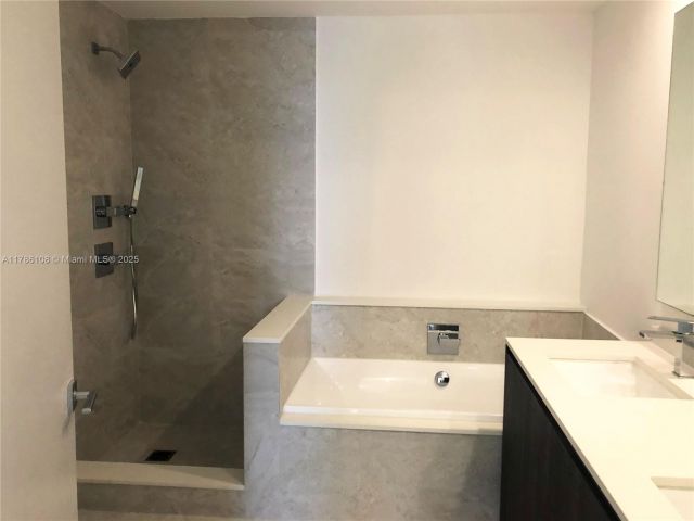 Продажа квартиры #215 - фото 5899932