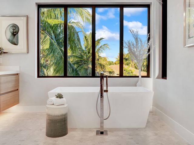 Продажа дома по адресу 1133 NE 3rd Avenue - фото 5942359