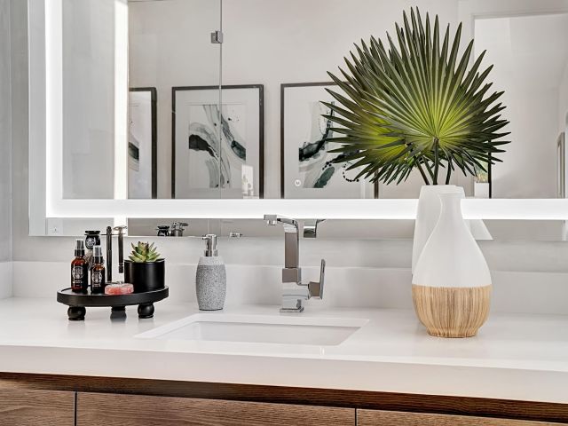 Продажа дома по адресу 1133 NE 3rd Avenue - фото 5942361