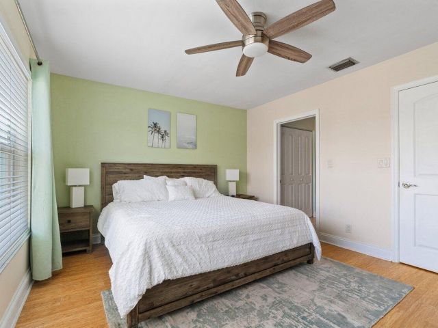 Дом в аренду по адресу 842 SE 19th Avenue 103 - фото 6453241