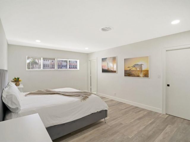 Продажа дома по адресу 5201 NE 33rd Avenue - фото 6035396