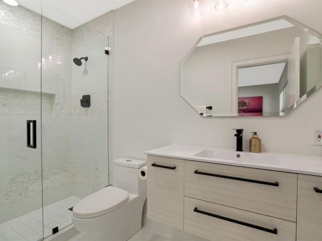 Продажа дома по адресу 5201 NE 33rd Avenue - фото 6035397