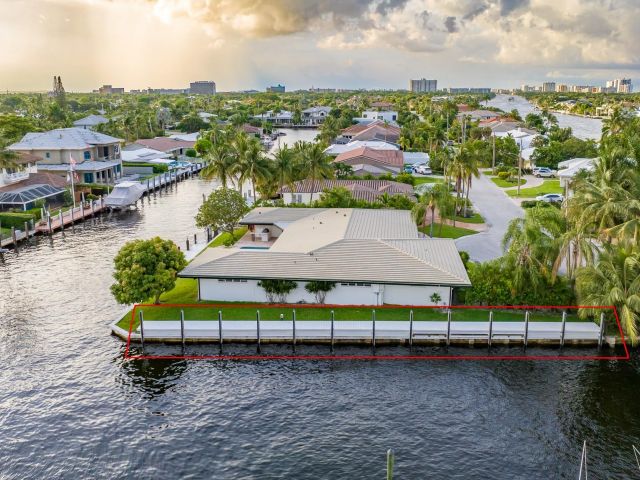 Продажа дома по адресу 5201 NE 33rd Avenue - фото 6035411