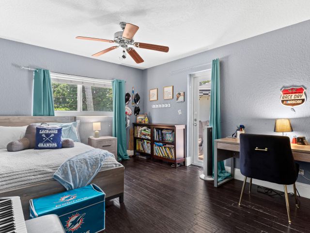 Продажа дома по адресу 912 Roberts Road - фото 5878280