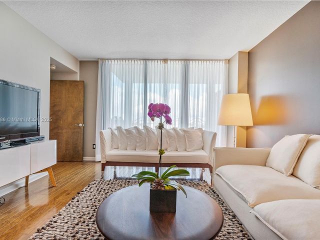 Квартира в аренду номер810 - фото 5910345