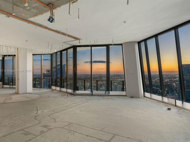 Продажа квартиры #5801 - фото 5922940