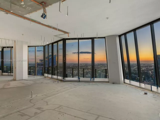 Продажа квартиры #5801 - фото 5922940