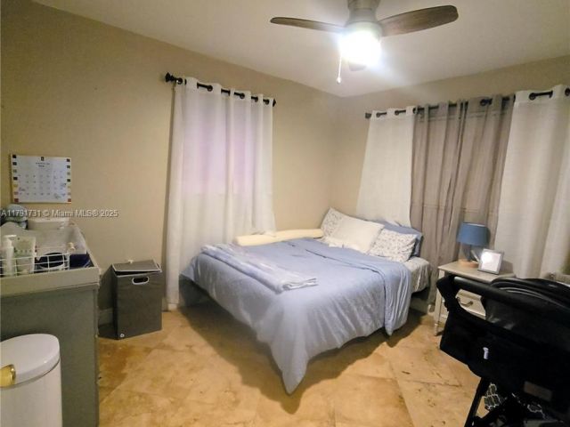 Продажа дома по адресу 1540 NE 173rd St - фото 5960813