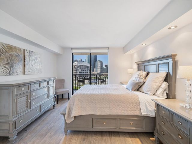 Продажа квартиры #1411 - фото 5917785