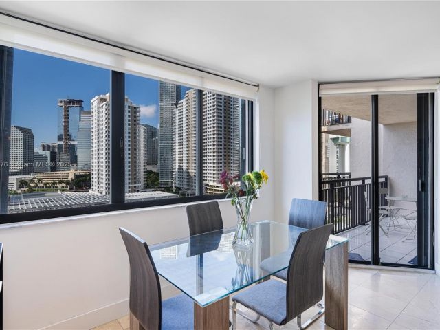 Продажа квартиры #1411 - фото 5917792