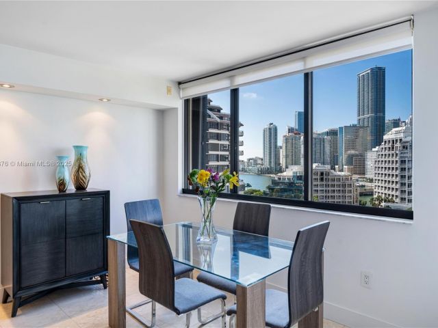 Продажа квартиры #1411 - фото 5917793