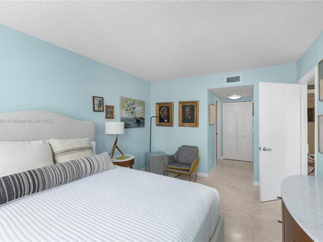 Продажа квартиры #2102 - фото 6006616