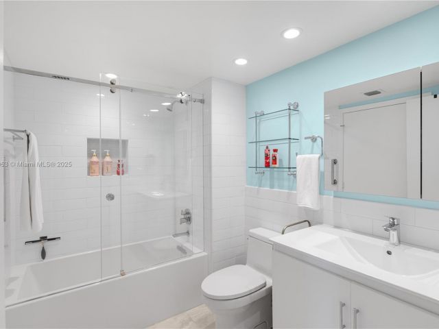 Продажа квартиры #2102 - фото 6006619