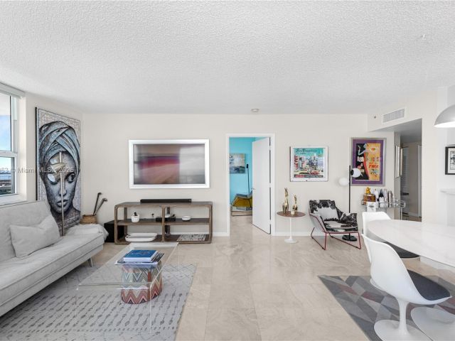 Продажа квартиры #2102 - фото 6006624