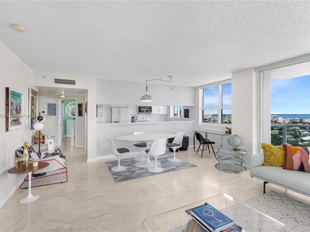 Продажа квартиры #2102 - фото 6006625