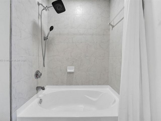 Продажа квартиры #2202 - фото 6842990