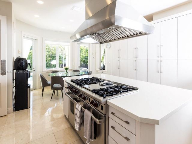 Продажа дома по адресу  - фото 5887930