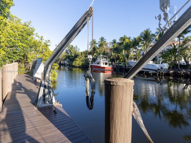 Продажа дома по адресу  - фото 5887935