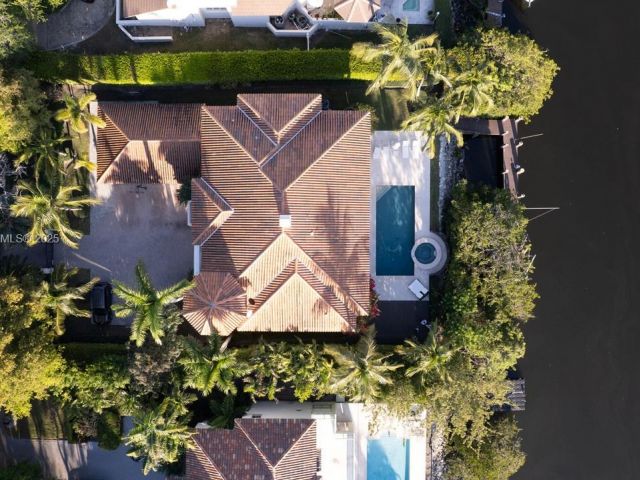 Продажа дома по адресу  - фото 5887943