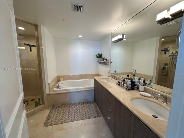 Продажа квартиры # - фото 5881108