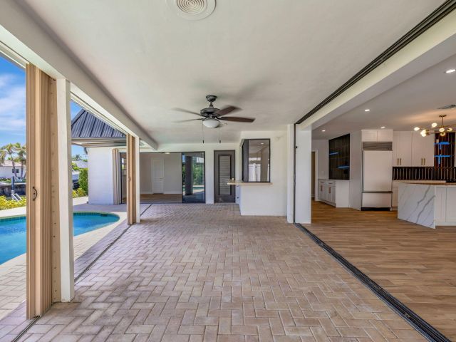 Дом в аренду по адресу 856 Dover Street - фото 5940412