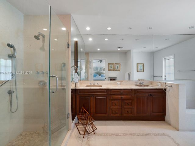 Продажа дома по адресу 141 Island Dr - фото 5895935