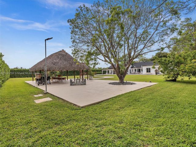 Продажа дома по адресу 21411 SW 248th St - фото 5867167