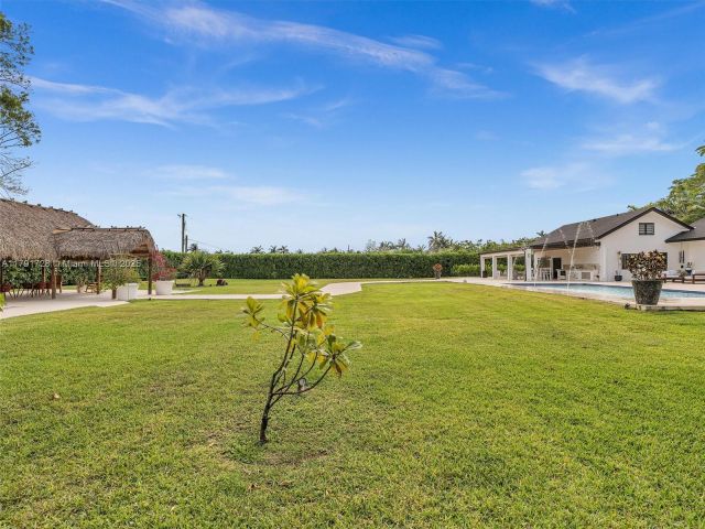 Продажа дома по адресу 21411 SW 248th St - фото 5867172