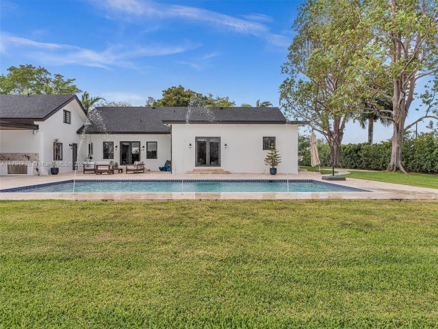 Продажа дома по адресу 21411 SW 248th St - фото 5867176