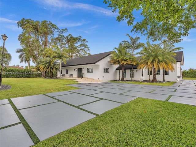 Продажа дома по адресу 21411 SW 248th St - фото 5867180