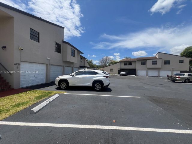 Продажа дома по адресу 6725 SW 137th Ct 14D - фото 7515930