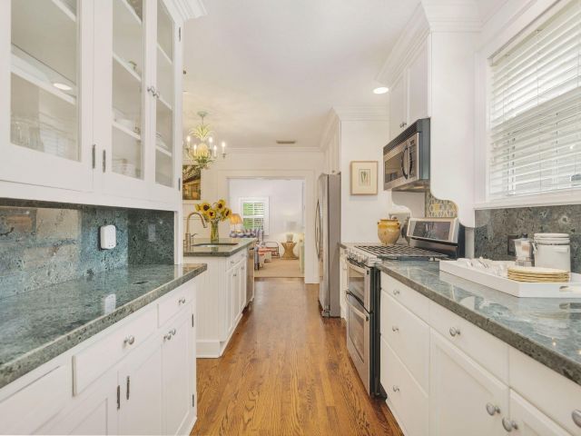 Продажа дома по адресу 138 Greymon Drive - фото 6034848